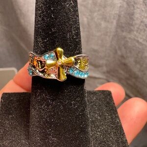 Elegant Gold and Blue Women's Ring
